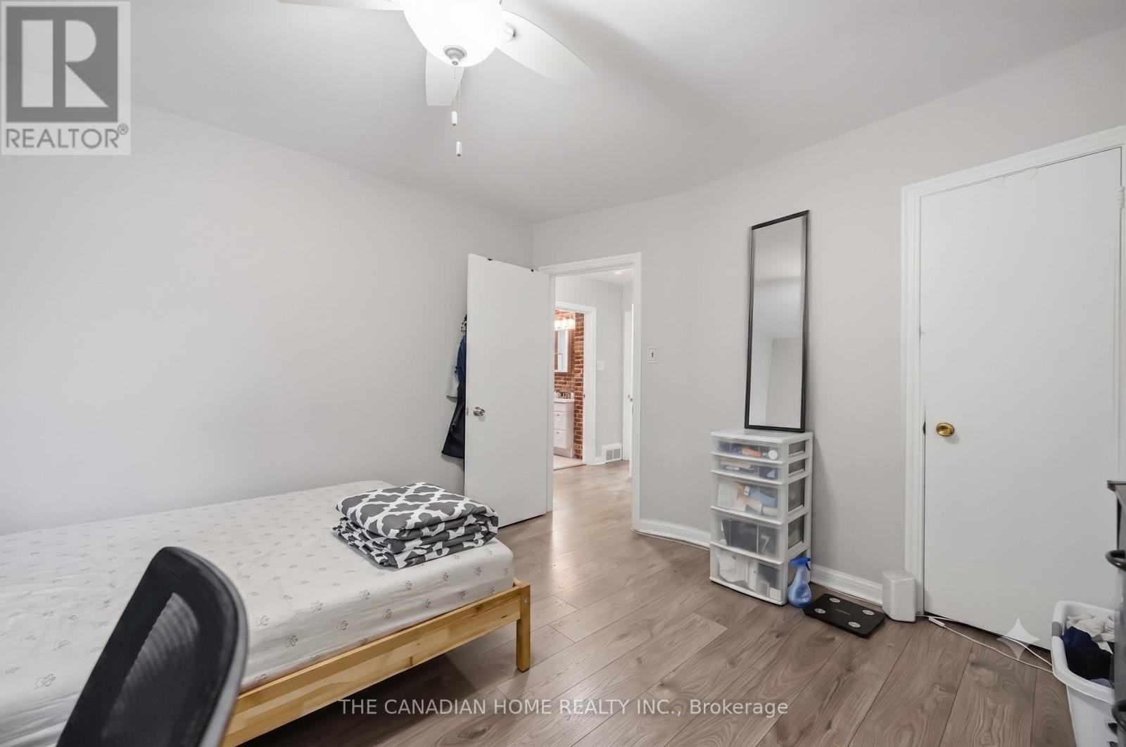 1373 Pharmacy Avenue, Toronto, Ontario  M1R 2J6 - Photo 19 - E13625132