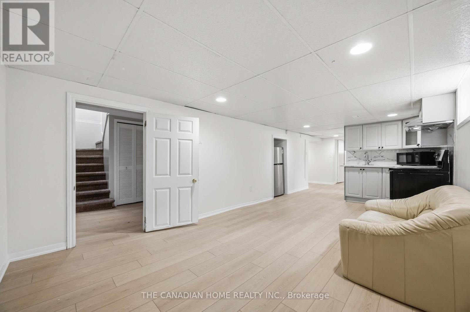1373 Pharmacy Avenue, Toronto, Ontario  M1R 2J6 - Photo 28 - E13625132
