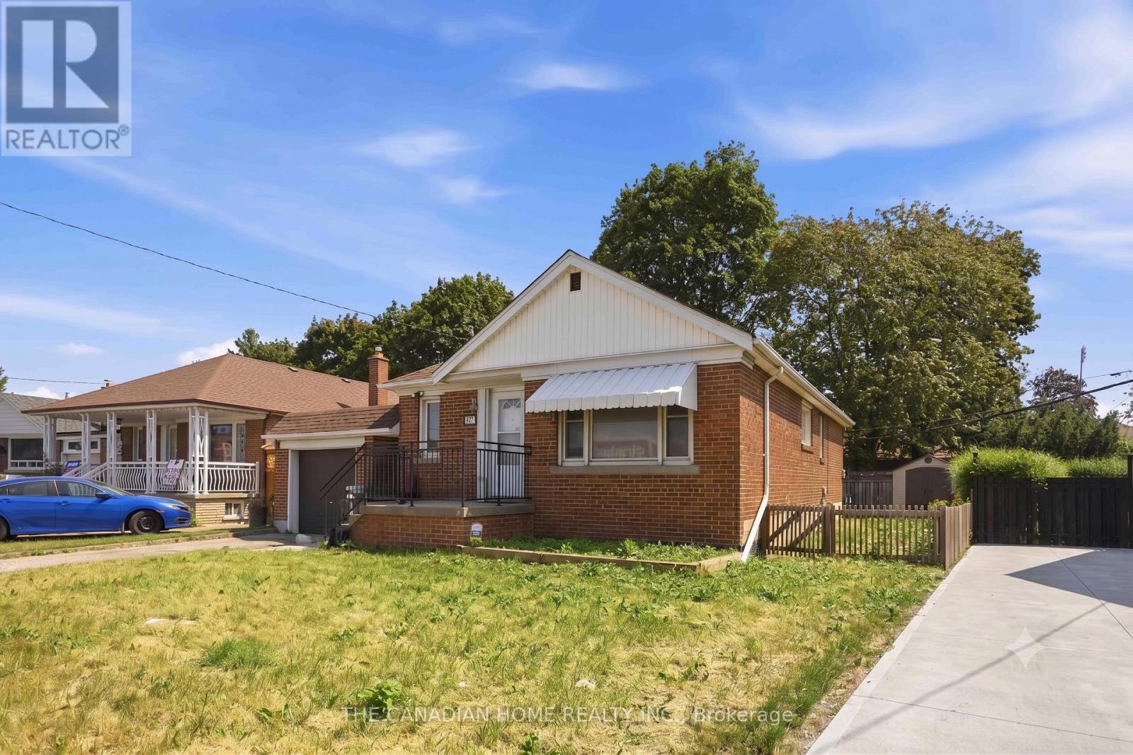 1373 Pharmacy Avenue, Toronto, Ontario  M1R 2J6 - Photo 4 - E13625132