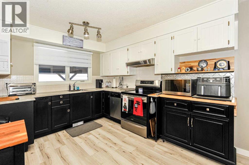 5102 54 Avenue, Camrose, Alberta  T4V 3C9 - Photo 14 - A2324653