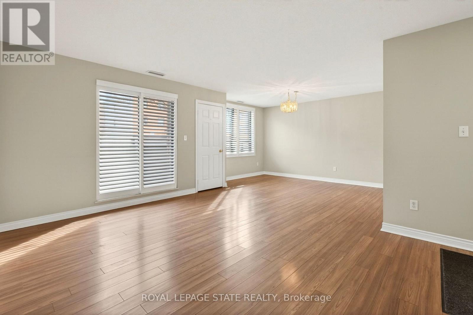 101 - 8 Main Street, Hamilton, Ontario  L9H 2P6 - Photo 14 - X12950370