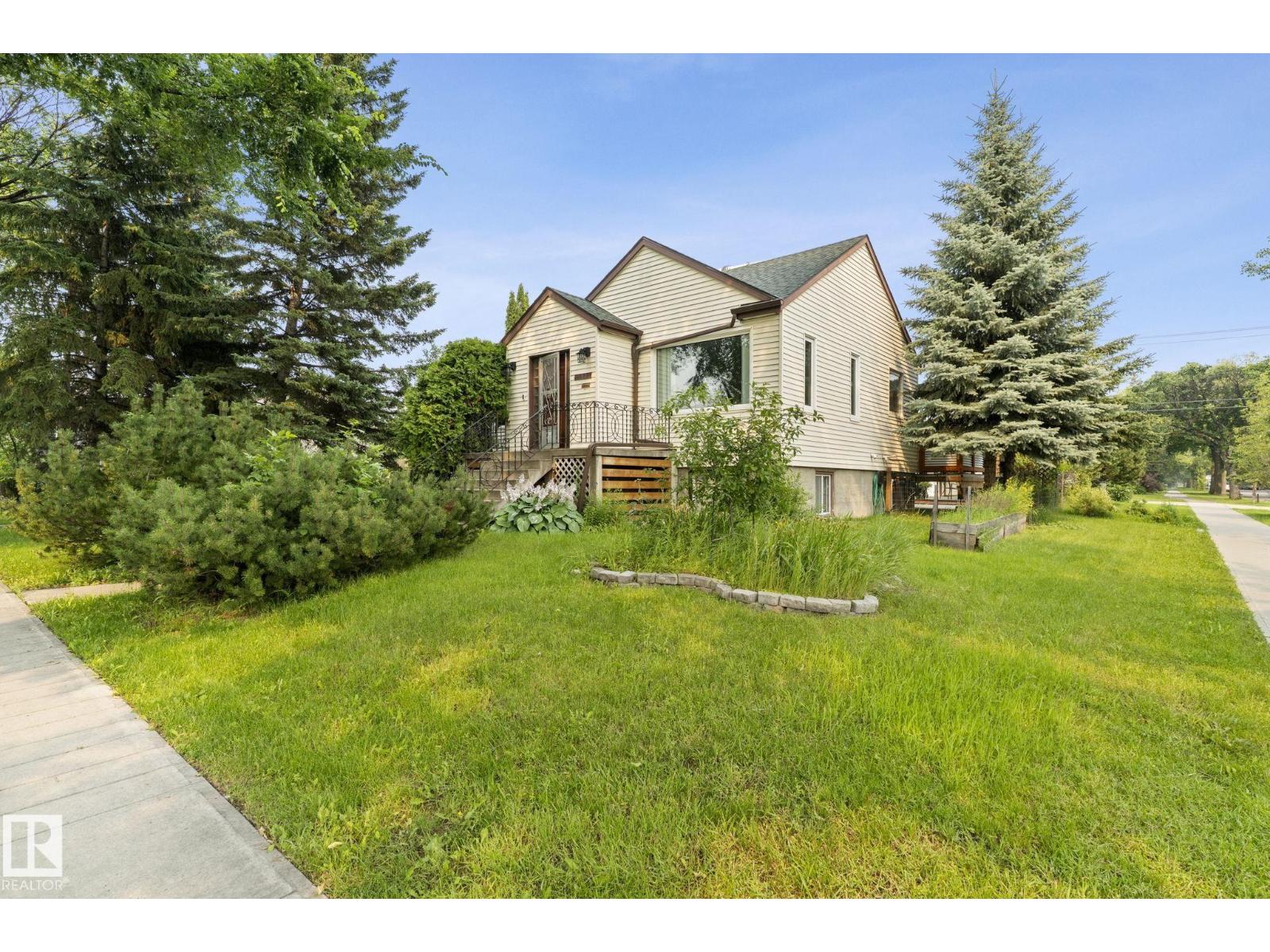 11903 125 St NW, Edmonton, Alberta  T5L 0S3 - Photo 2 - E4501561