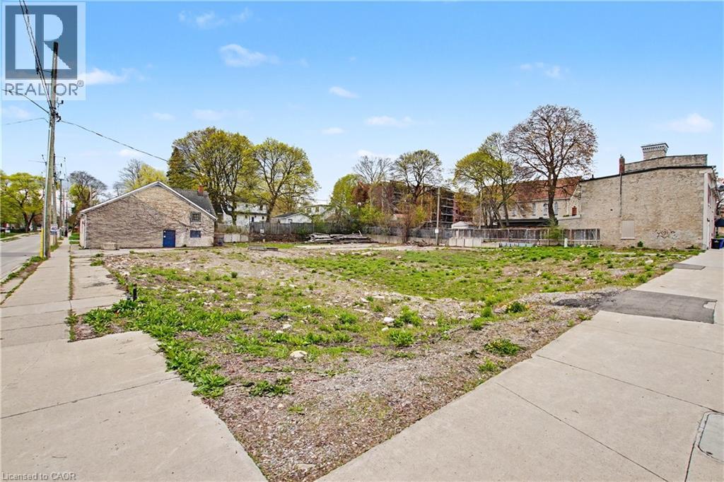 868 King Street E, Cambridge, Ontario  N3H 3P2 - Photo 2 - 40824644