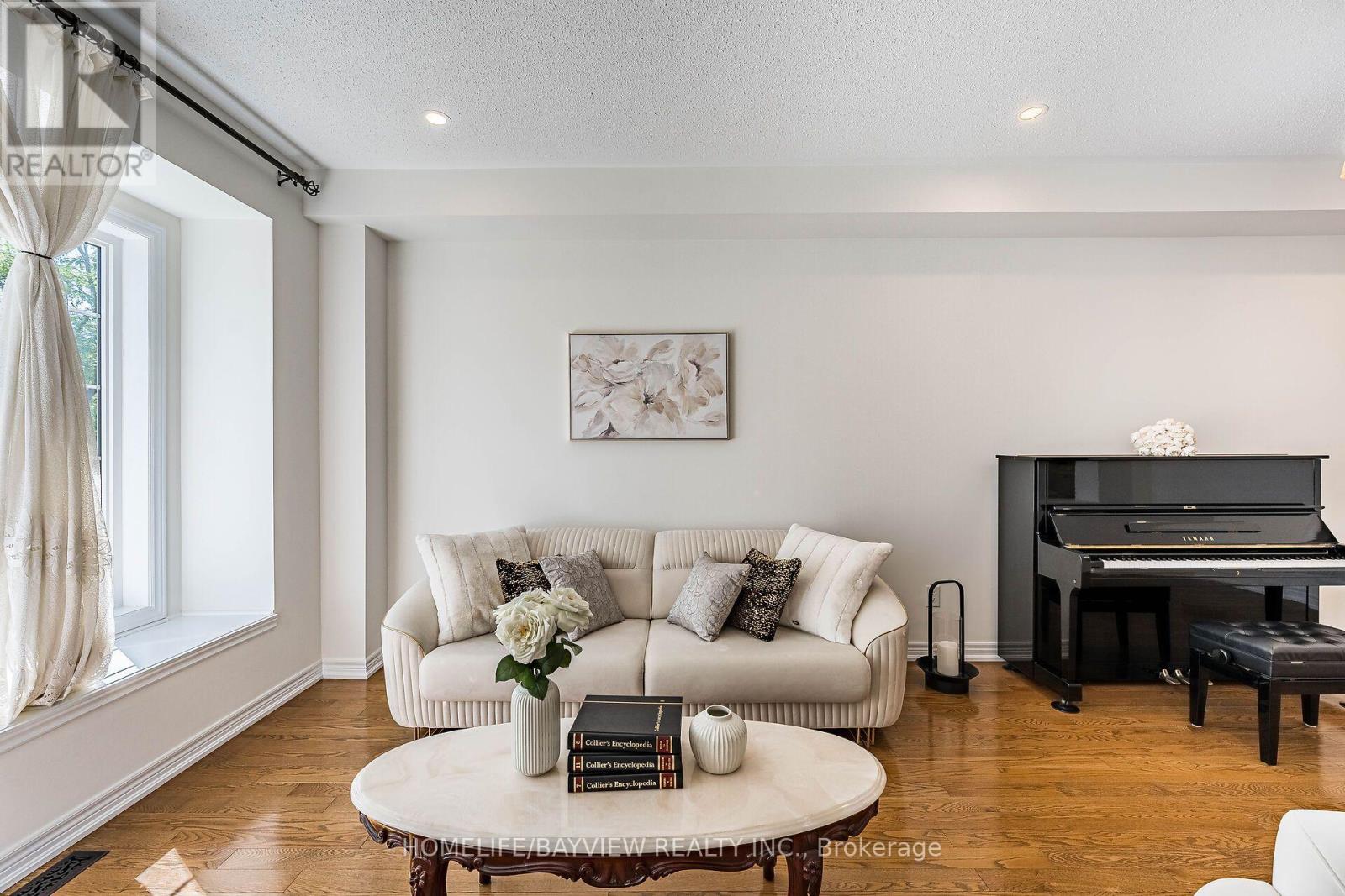 68 Ampezzo Avenue, Vaughan, Ontario  L4H 3K1 - Photo 12 - N13625354