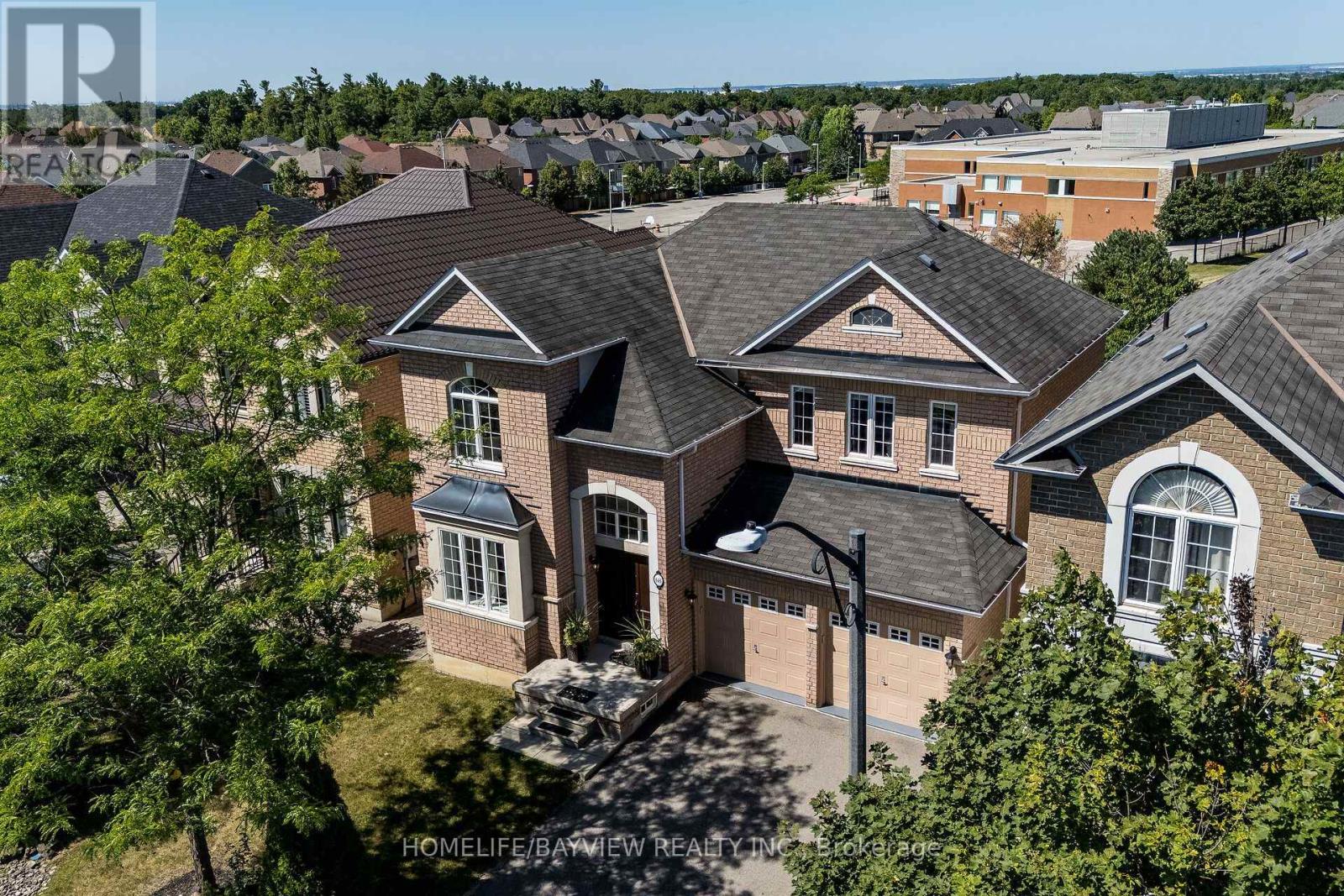 68 Ampezzo Avenue, Vaughan, Ontario  L4H 3K1 - Photo 3 - N13625354