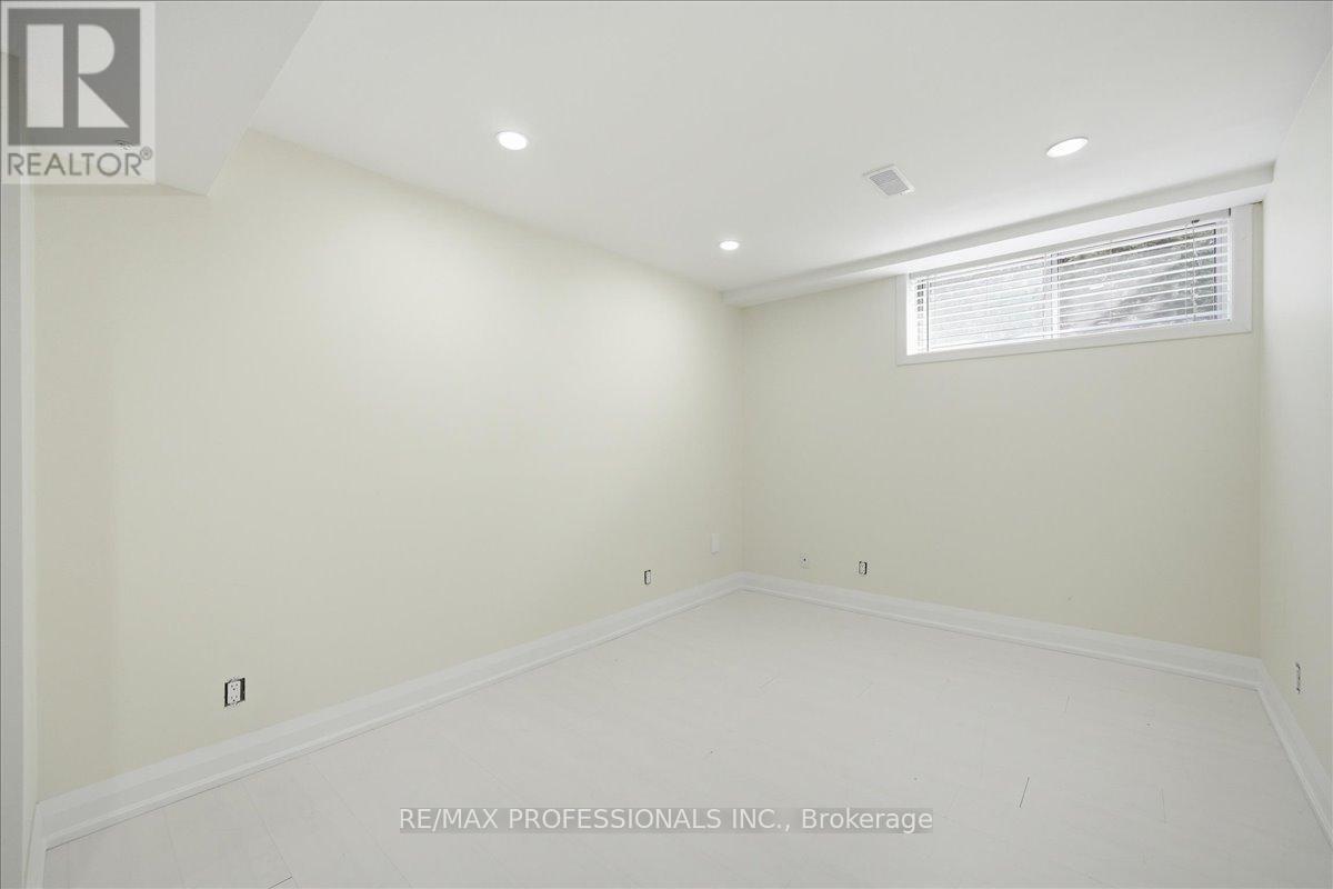 D - 9611 Keele Street, Vaughan (Maple), Ontario  L6A 1M1 - Photo 5 - N13625414