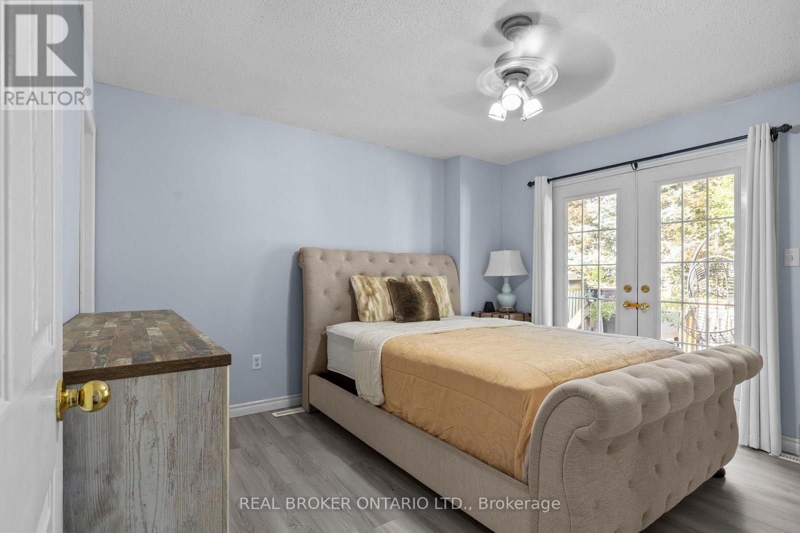 31 Bell Street, Barrie (Ardagh), Ontario  L4N 0J2 - Photo 13 - S13625150