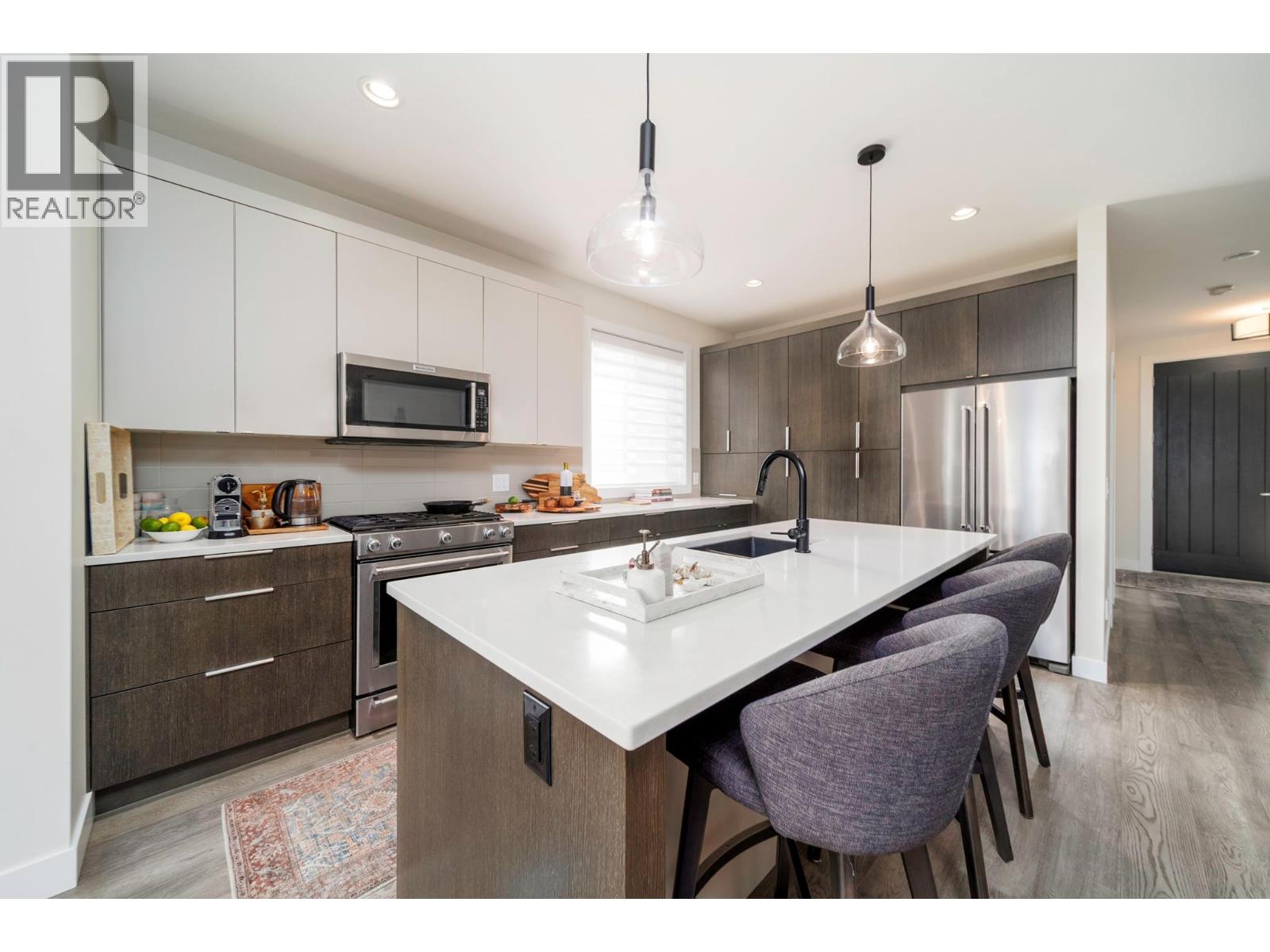 1349 Rocky Point Drive Unit# 2, Kelowna, British Columbia  V1V 0B5 - Photo 2 - 10396427