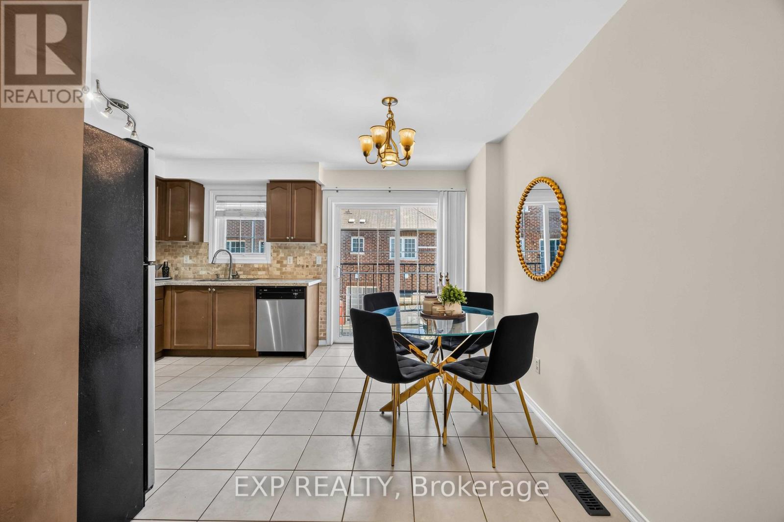 5 Garden Park Lane, Brampton, Ontario  L6X 0H1 - Photo 12 - W13625134