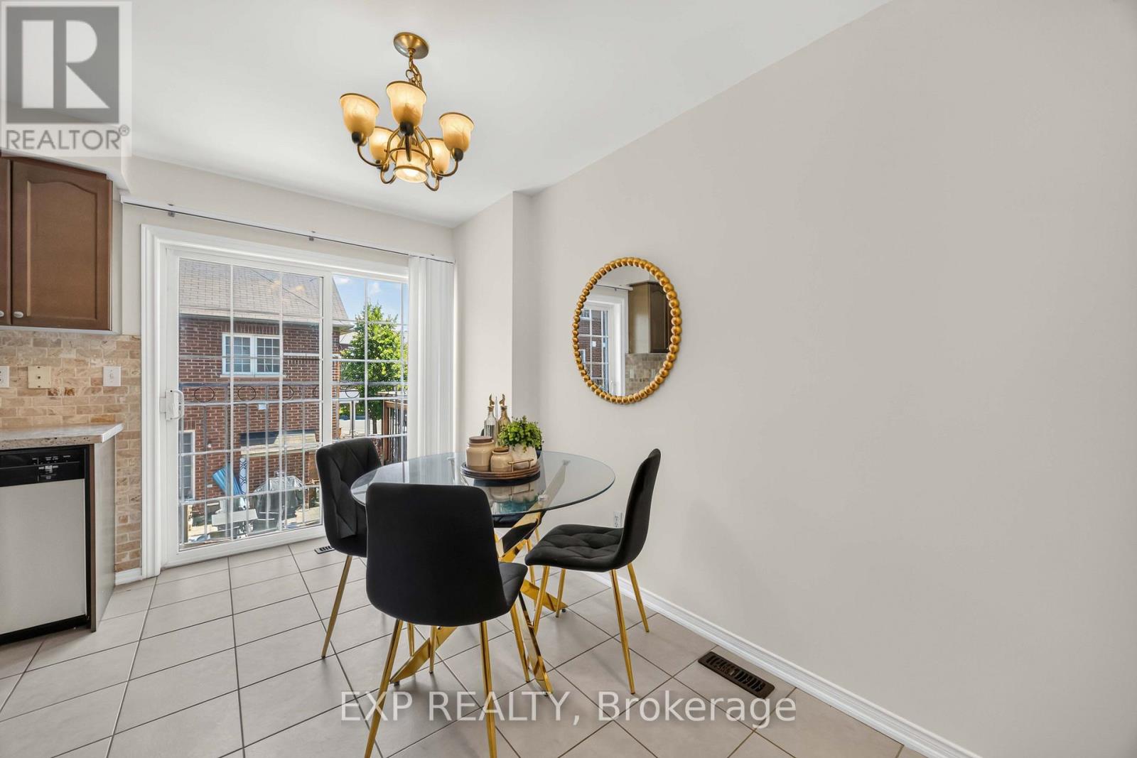 5 Garden Park Lane, Brampton, Ontario  L6X 0H1 - Photo 15 - W13625134