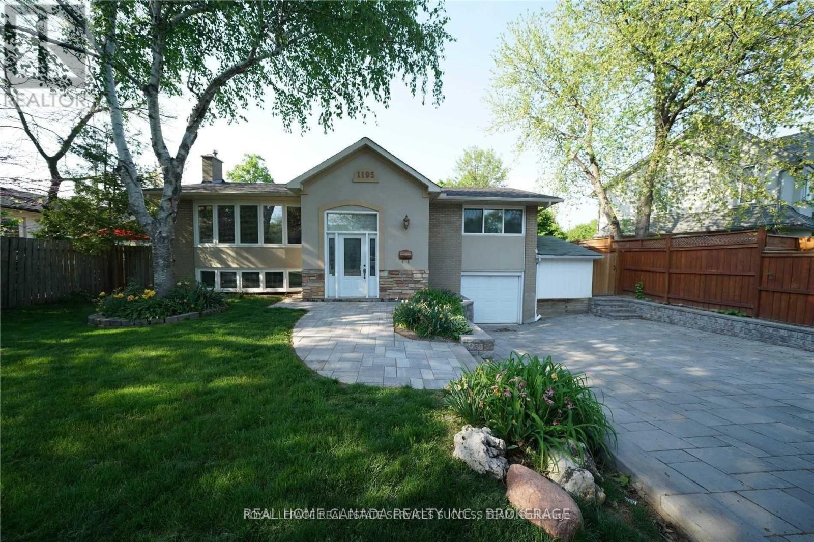 1195 HOLTON HEIGHTS DRIVE, Oakville, Ontario