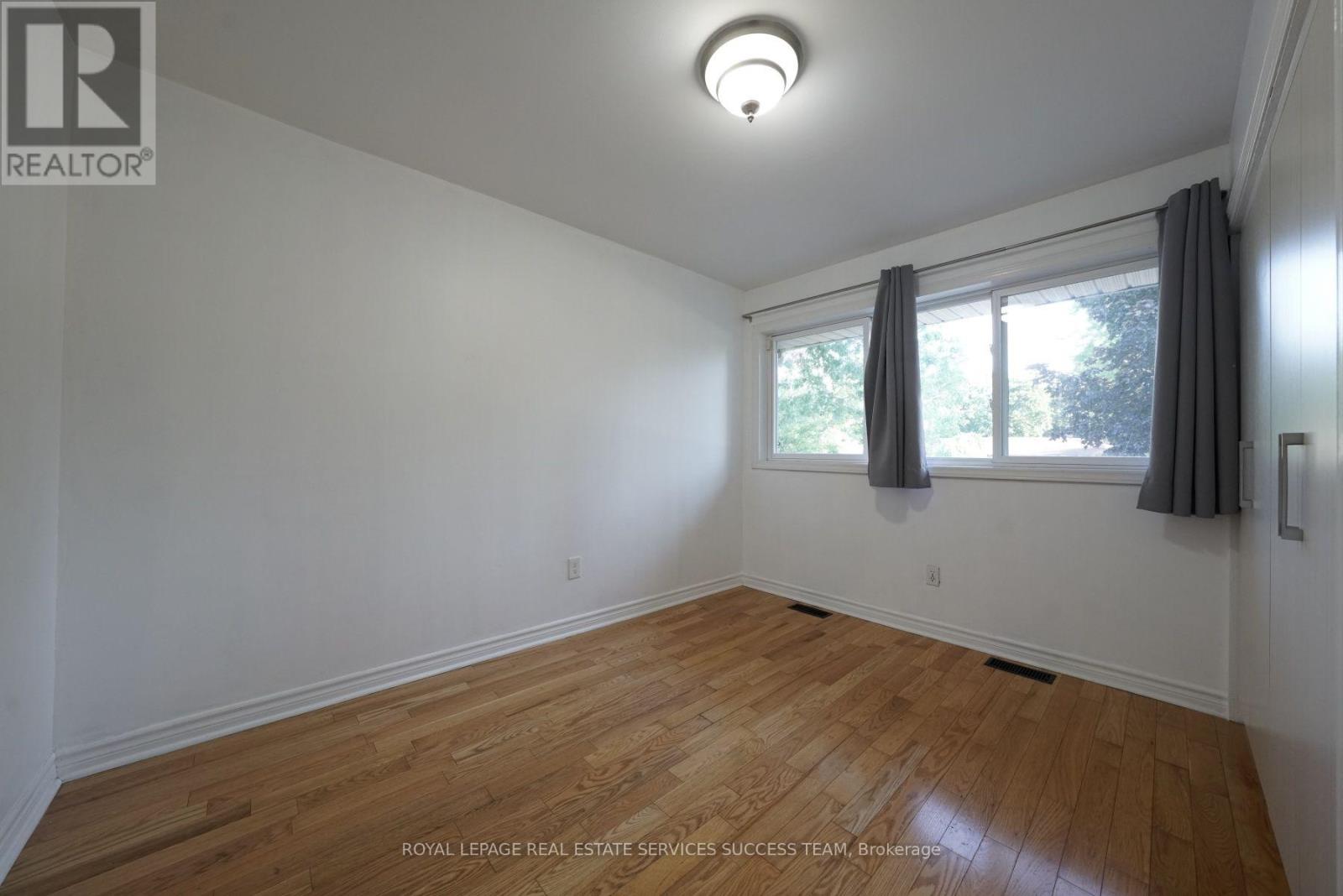 1195 HOLTON HEIGHTS DRIVE