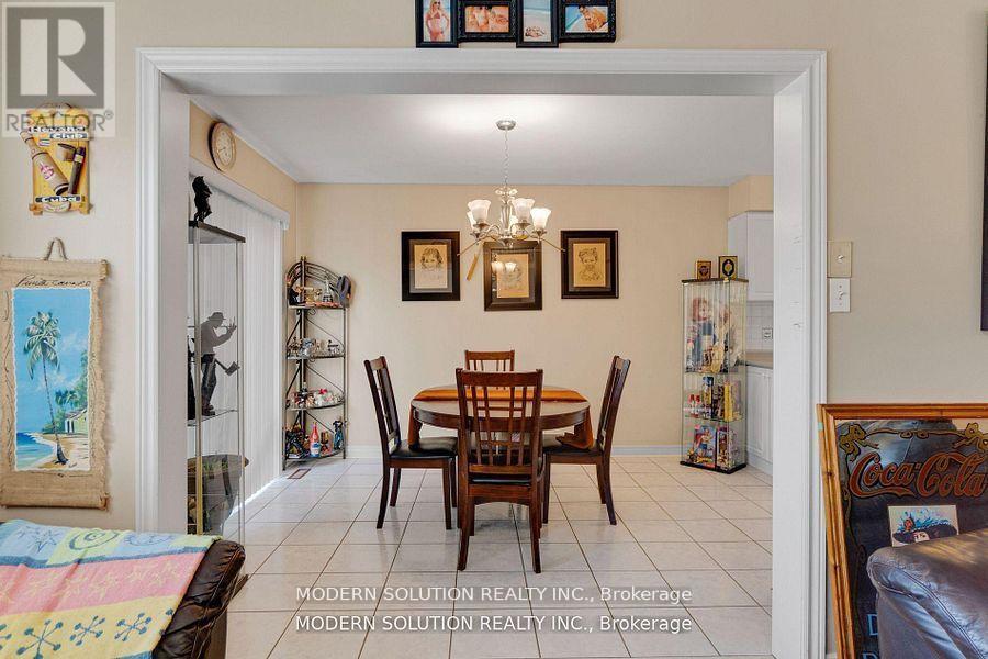 552 Wildgrass Road, Mississauga, Ontario  L5B 4H7 - Photo 12 - W13625286