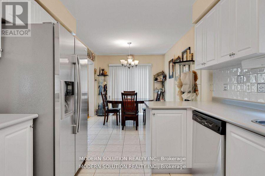 552 Wildgrass Road, Mississauga, Ontario  L5B 4H7 - Photo 18 - W13625286