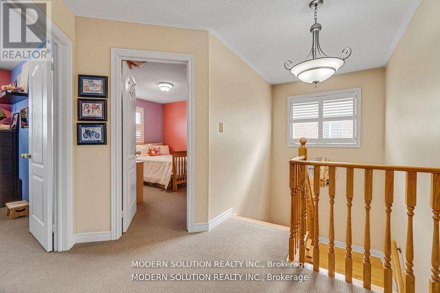 552 Wildgrass Road, Mississauga, Ontario  L5B 4H7 - Photo 22 - W13625286