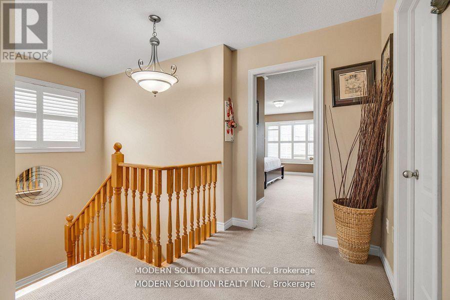 552 Wildgrass Road, Mississauga, Ontario  L5B 4H7 - Photo 23 - W13625286