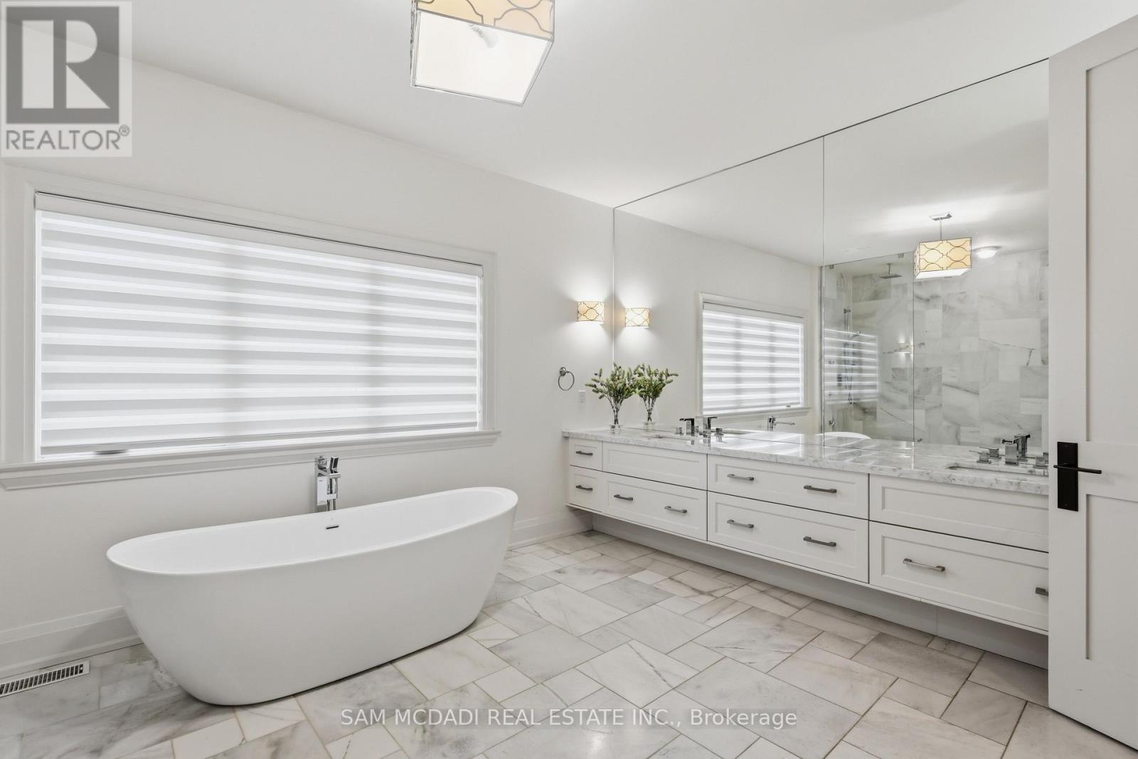 Upper - 962 Fredonia Drive, Mississauga, Ontario  L5C 2W4 - Photo 25 - W13625304