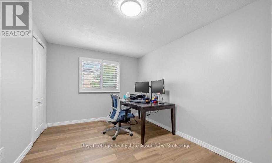 6760 Dolmage Court, Mississauga, Ontario  L5N 4V9 - Photo 16 - W13625346