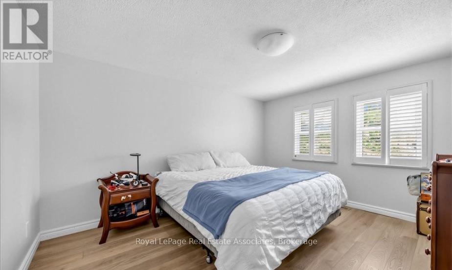 6760 Dolmage Court, Mississauga, Ontario  L5N 4V9 - Photo 18 - W13625346