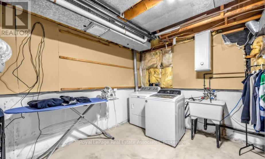 6760 Dolmage Court, Mississauga, Ontario  L5N 4V9 - Photo 22 - W13625346