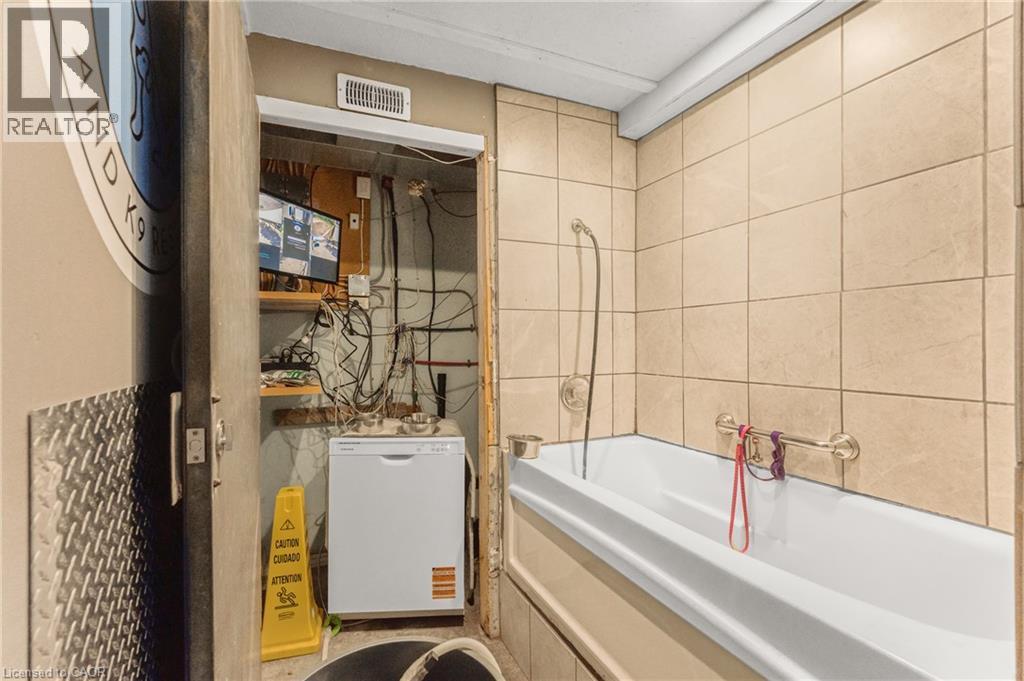 2300 Highway 6, Hamilton, Ontario  L0R 1W0 - Photo 11 - 40852578