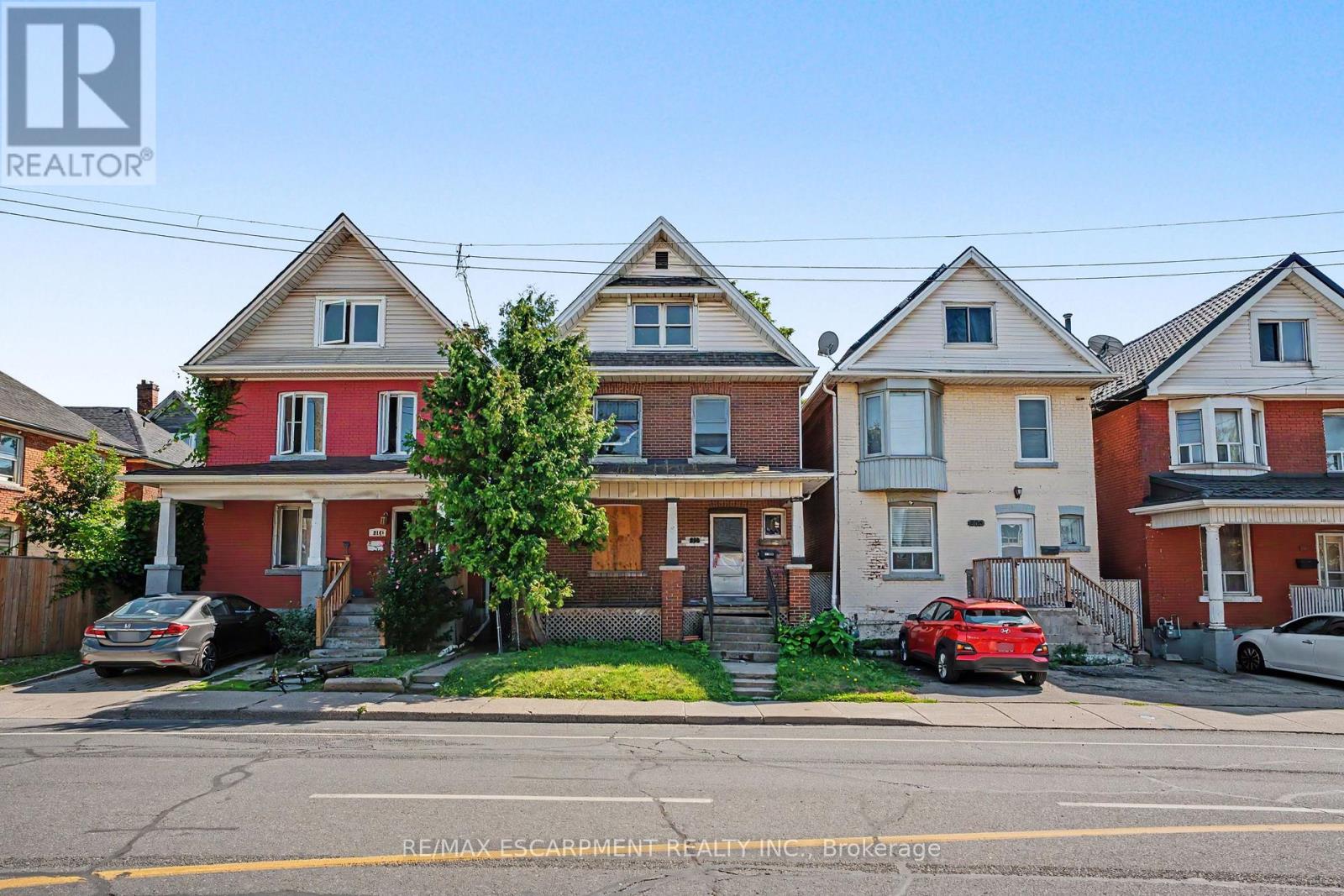 808 Cannon Street E, Hamilton, Ontario  L8L 2E8 - Photo 1 - X13625226