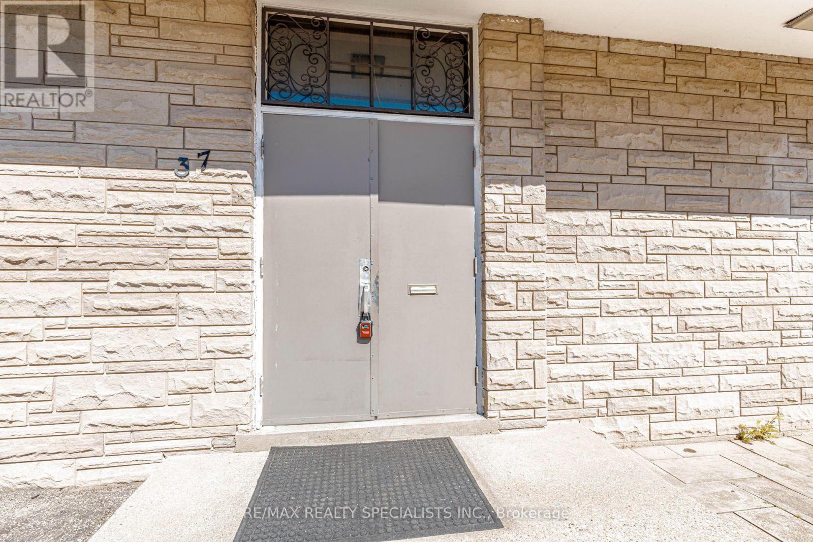 37 Wellington Street, Cambridge, Ontario  N1R 3Y6 - Photo 5 - X13625330