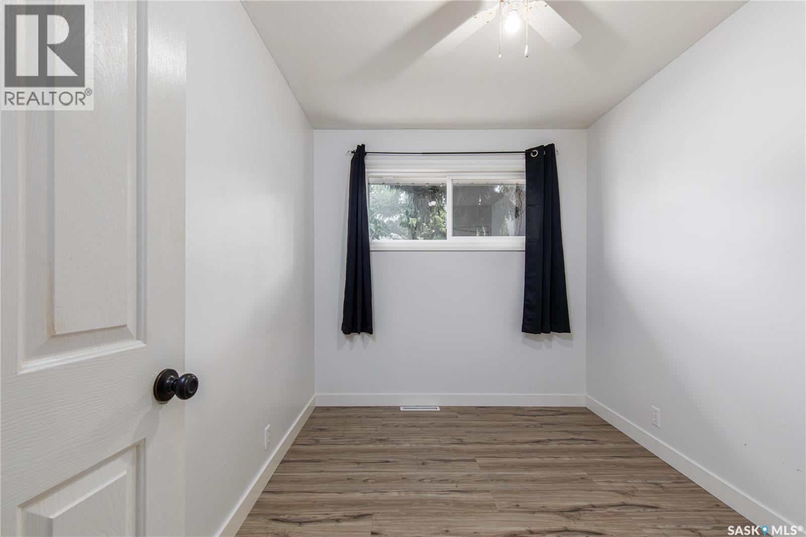 1337 7th Avenue Nw, Moose Jaw, Saskatchewan  S6H 4C8 - Photo 35 - SK043889
