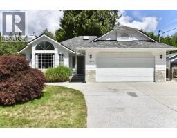 1572 LARCHBERRY WAY, Gibsons, British Columbia