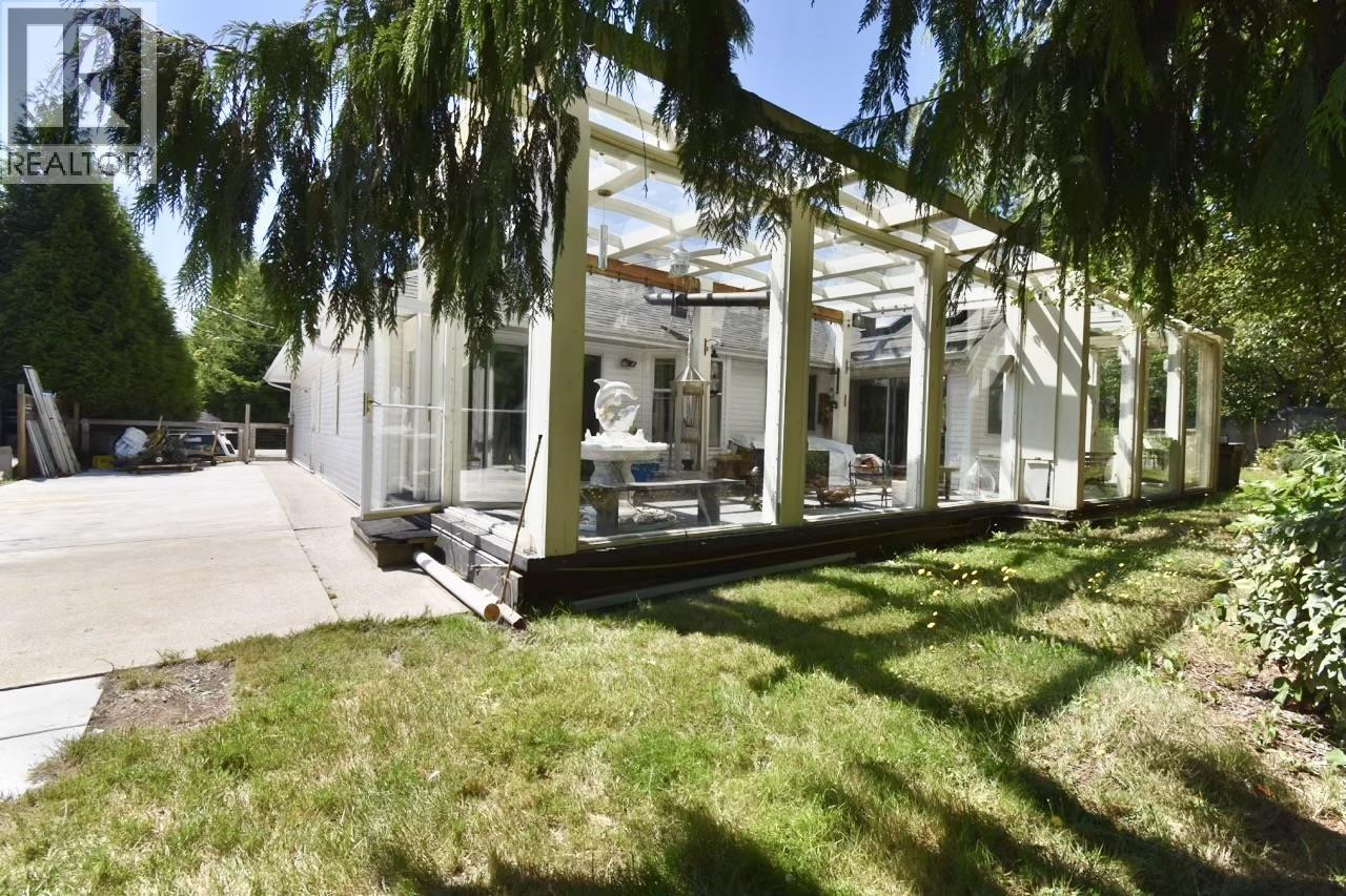1572 Larchberry Way, Gibsons, British Columbia  V0N 1V5 - Photo 29 - R3151541