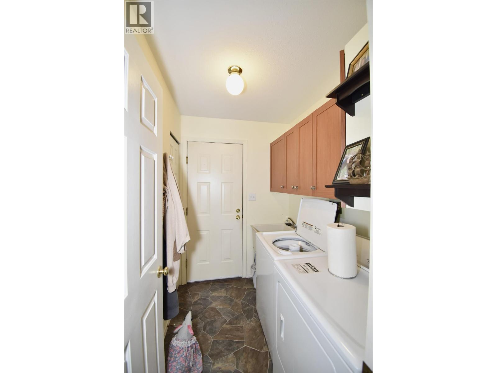 1572 Larchberry Way, Gibsons, British Columbia  V0N 1V5 - Photo 23 - R3151541