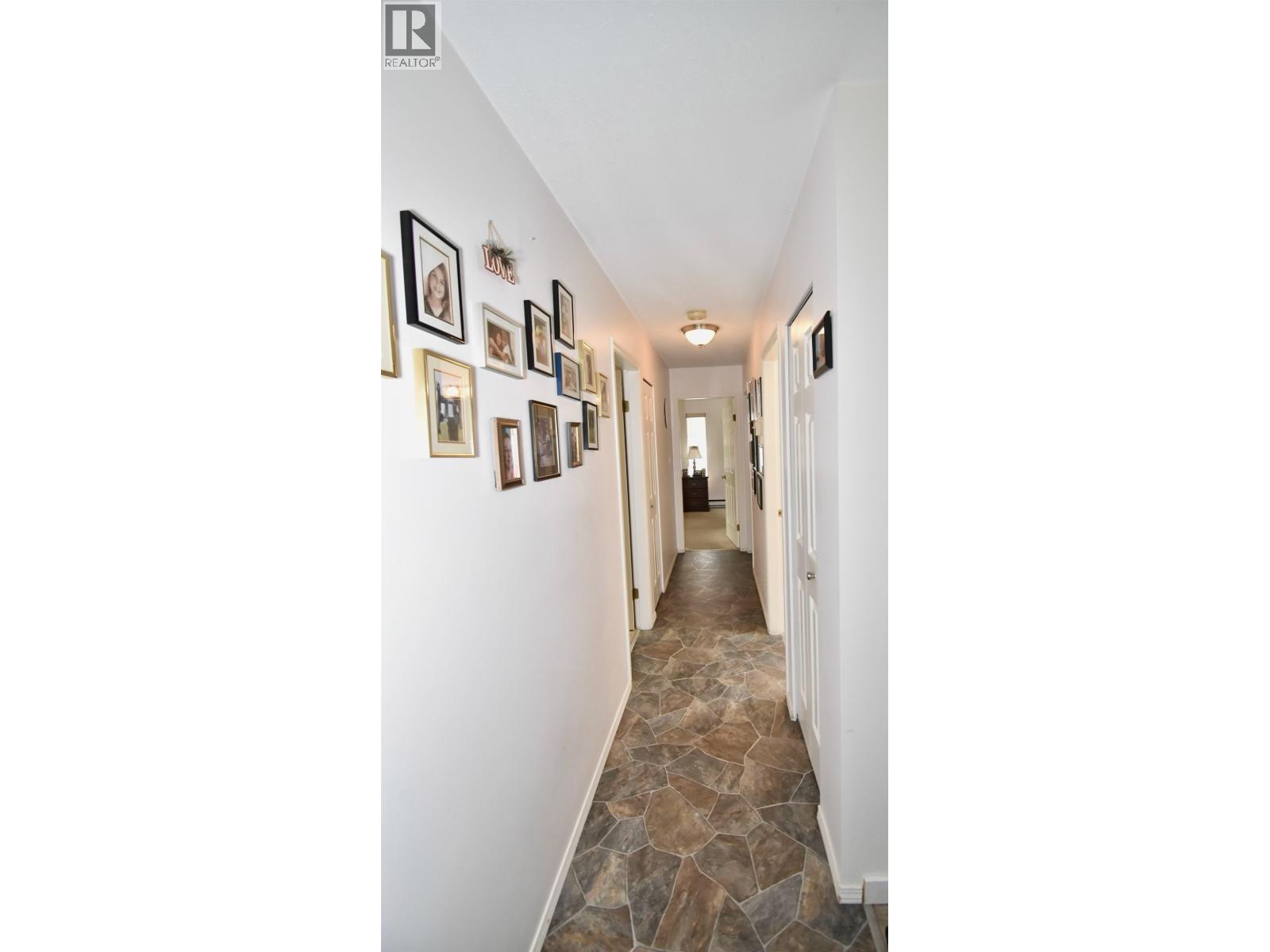 1572 Larchberry Way, Gibsons, British Columbia  V0N 1V5 - Photo 22 - R3151541