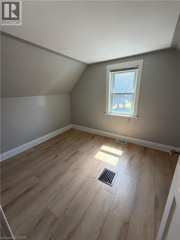 104 Marshall Street, Waterloo, Ontario  N2J 2T4 - Photo 15 - 40848209