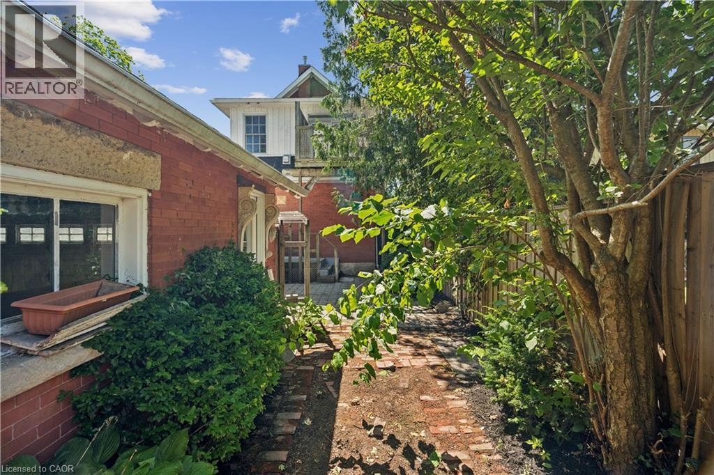 25 W Suffolk Street W, Guelph, Ontario  N1H 2H9 - Photo 47 - 40849881