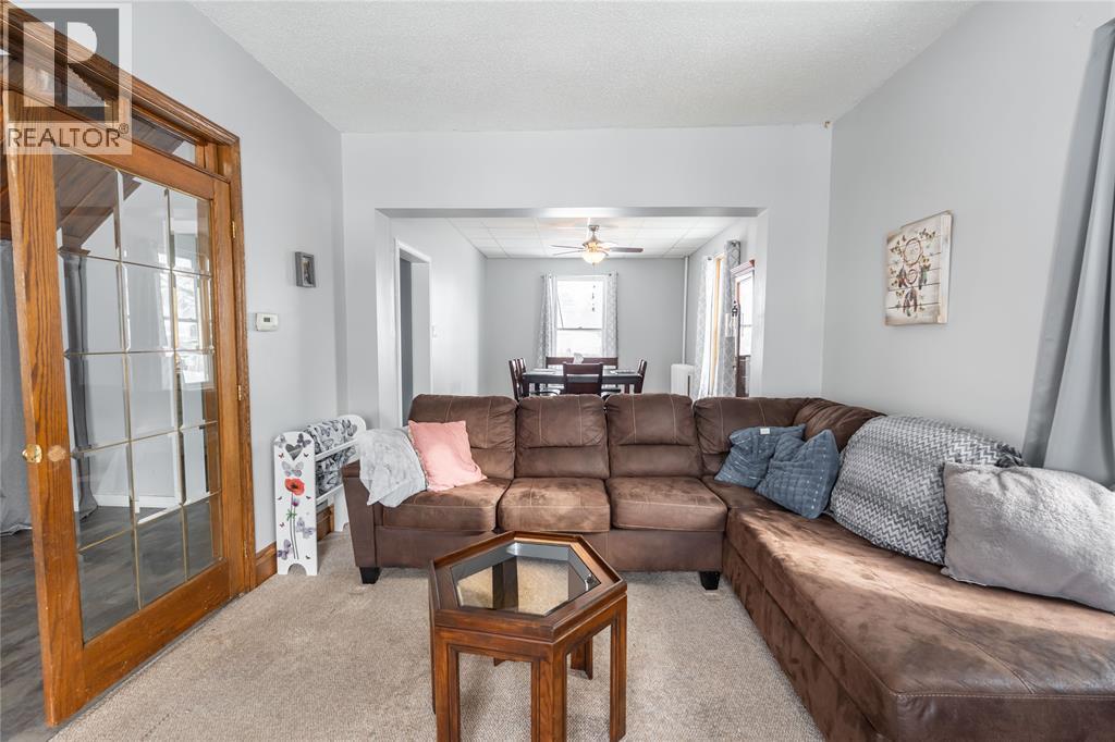 166 John Street, Sarnia, Ontario  N7T 2Y9 - Photo 5 - 26018541