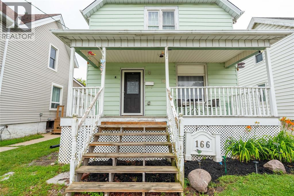 166 John Street, Sarnia, Ontario  N7T 2Y9 - Photo 2 - 26018541
