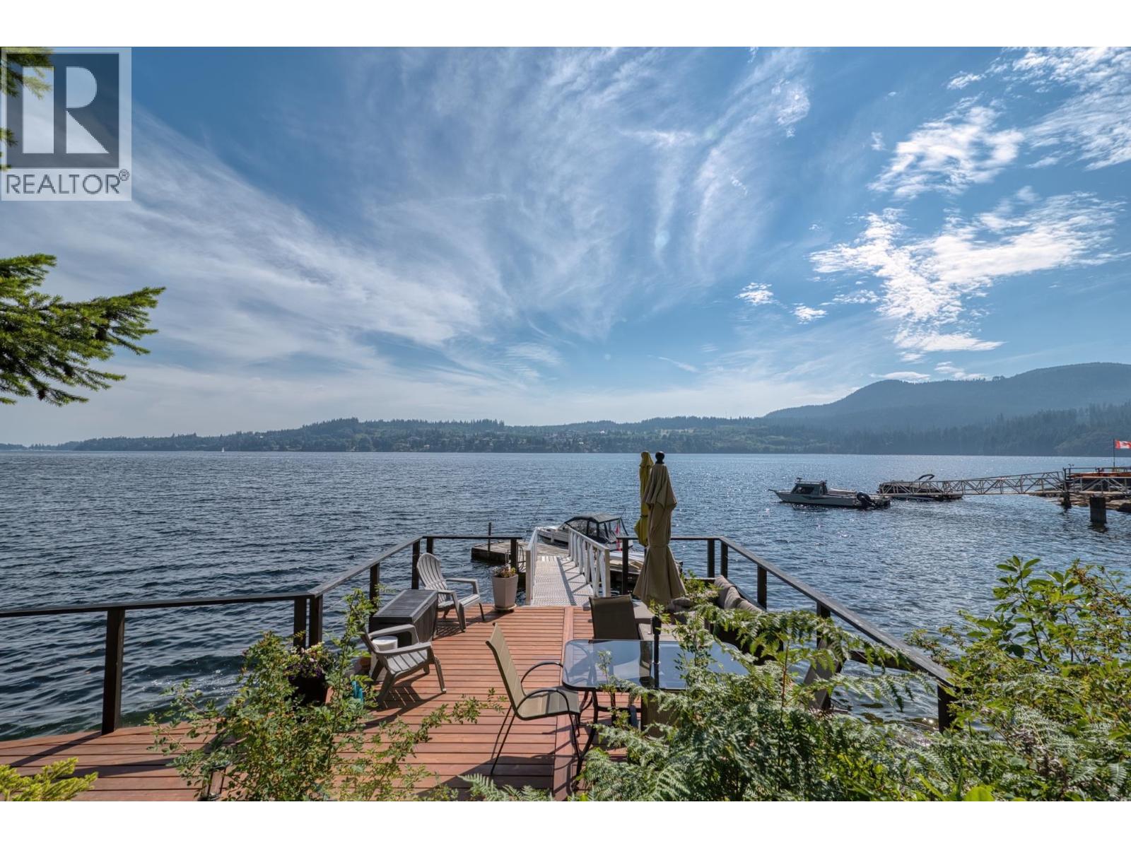 6043 Coracle Drive, Sechelt, British Columbia  V7Z 0C9 - Photo 5 - R3151066