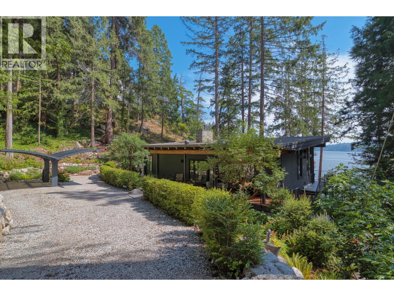 6043 Coracle Drive, Sechelt, British Columbia  V7Z 0C9 - Photo 2 - R3151066