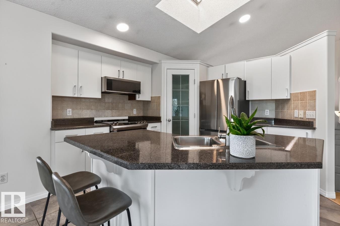 387 Foxboro Wy, Sherwood Park, Alberta  T8A 6K4 - Photo 4 - E4501569