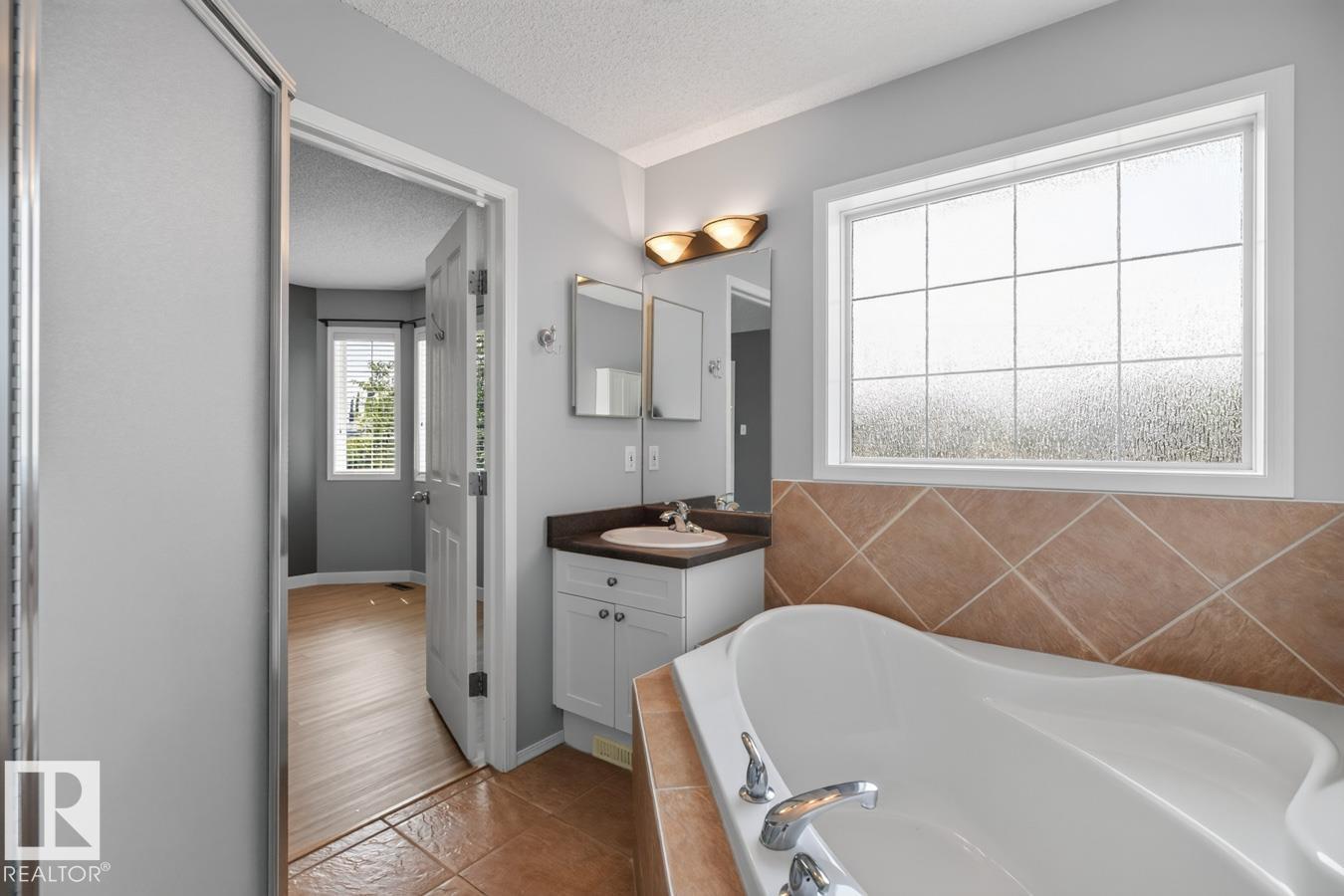 387 Foxboro Wy, Sherwood Park, Alberta  T8A 6K4 - Photo 31 - E4501569