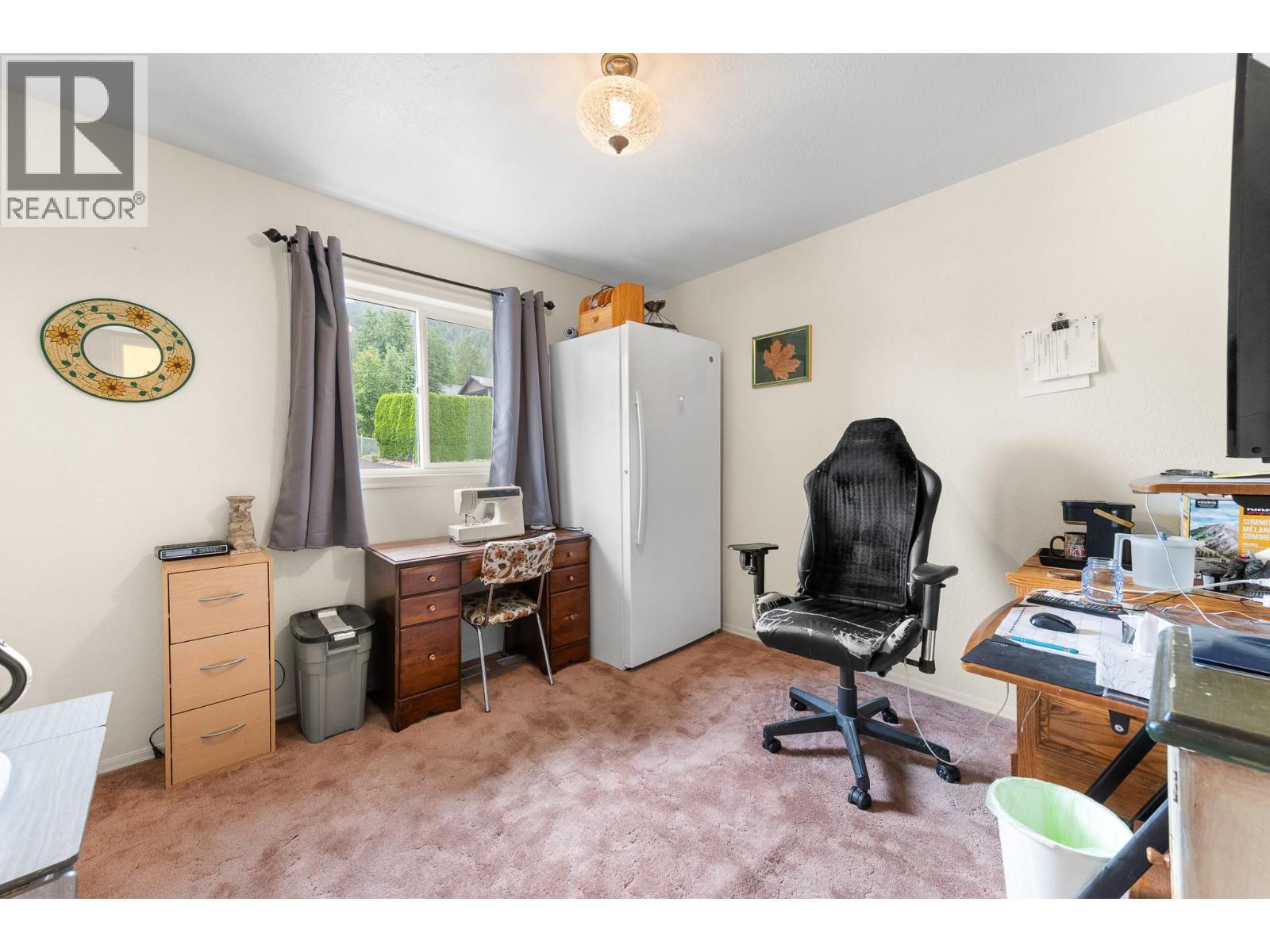 614 16th Avenue N, Creston, British Columbia  V0B 1G5 - Photo 23 - 10395048