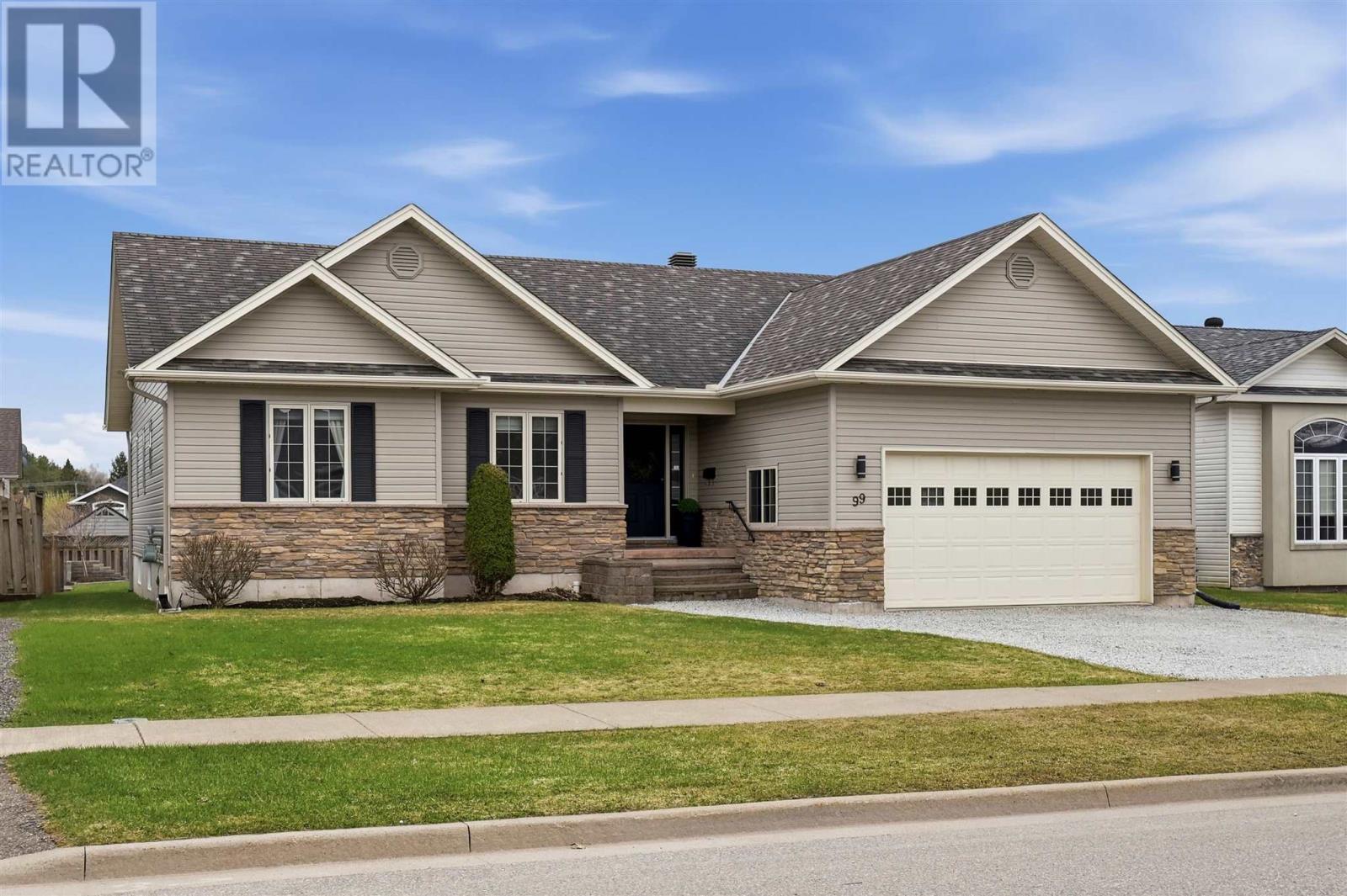 99 Beaumont AVE, Sault Ste. Marie, Ontario