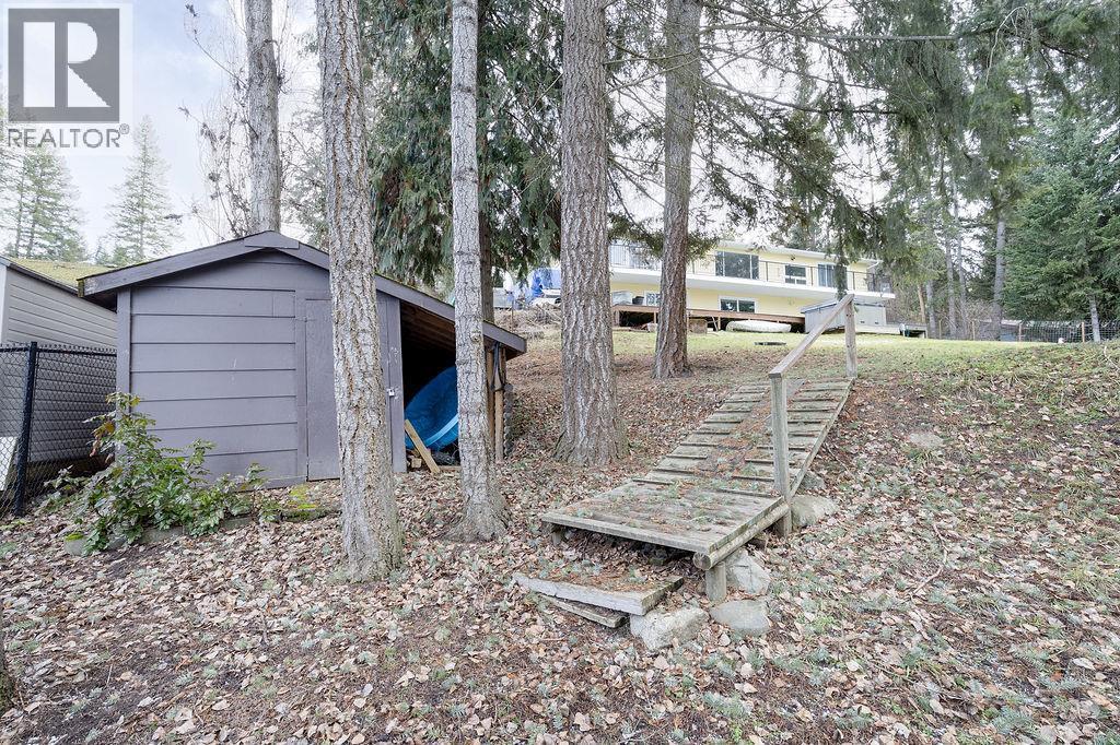 2527 Islandview Road, Blind Bay, British Columbia  V0E 1H2 - Photo 32 - 10396054