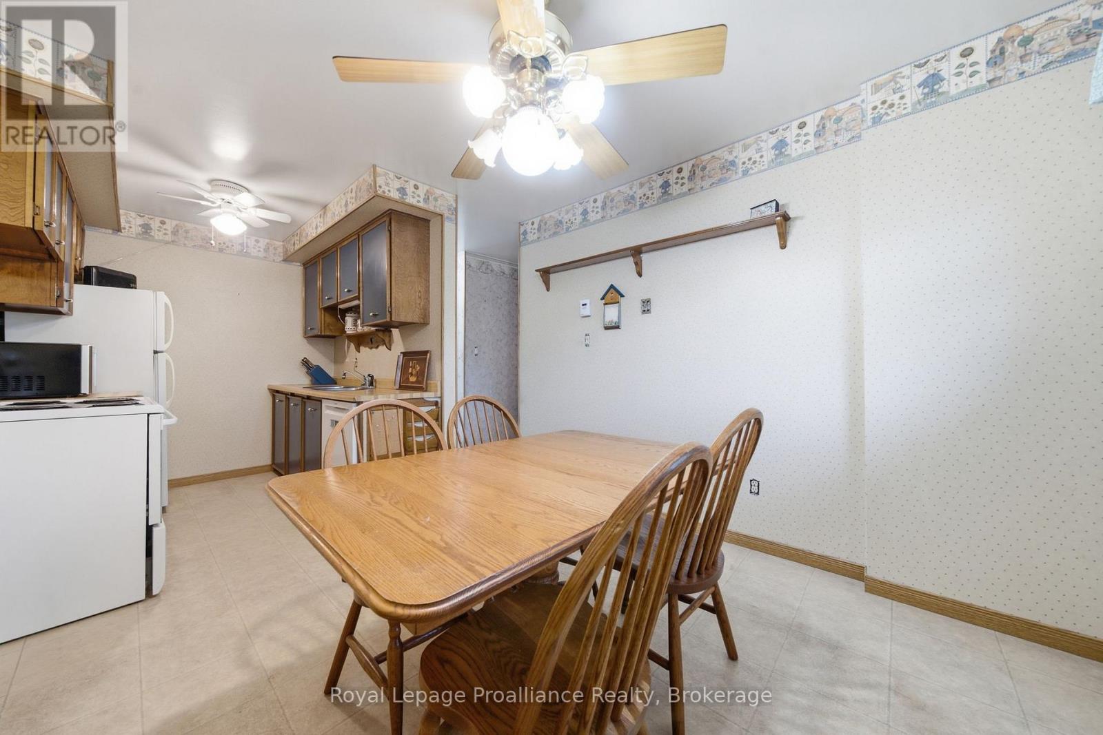 H - 11 Prince Of Wales Drive, Belleville, Ontario K8P 2T5 - Photo 10 - X13625446