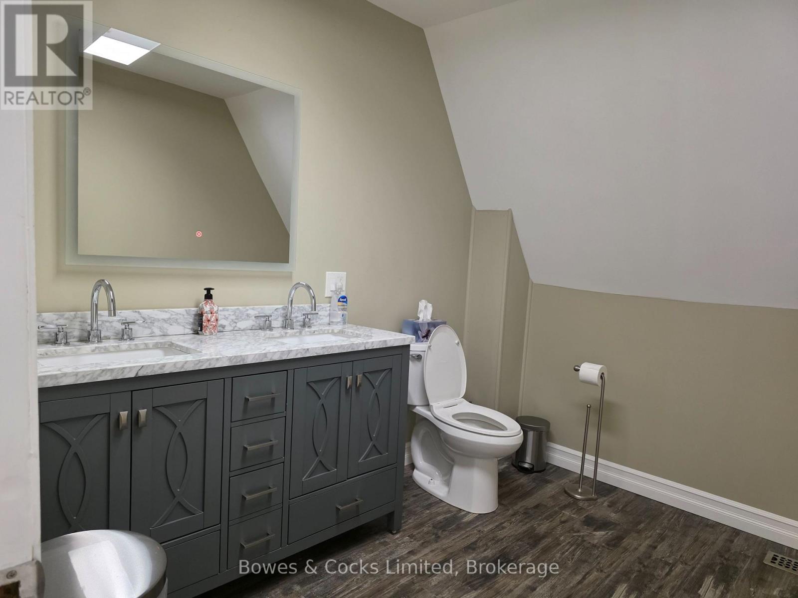 2nd Floor - 341 Charlotte Street, Peterborough, Ontario  K9J 3R2 - Photo 6 - X13625458