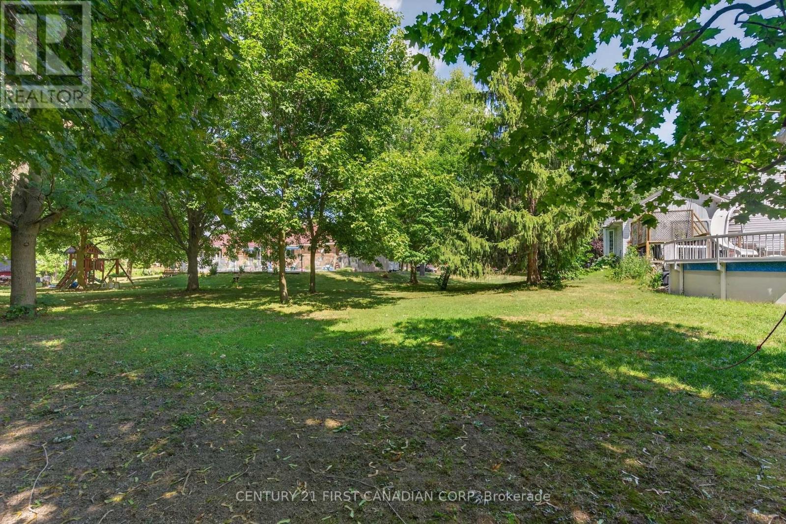 157 Princess Street, Lucan Biddulph, Ontario  N0M 2J0 - Photo 8 - X13625486