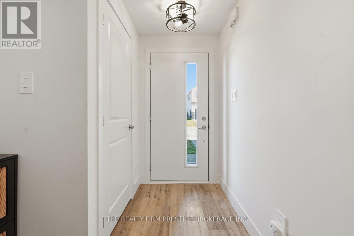 28 - 1595 Capri Crescent, London North, Ontario  N6G 3P2 - Photo 3 - X13625518