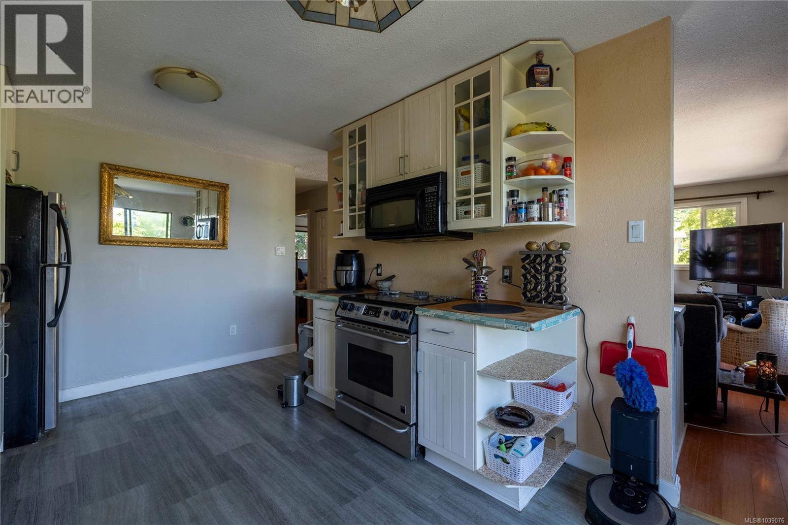 307 Maliview Dr, Salt Spring, British Columbia  V8K 1B1 - Photo 10 - 1039076