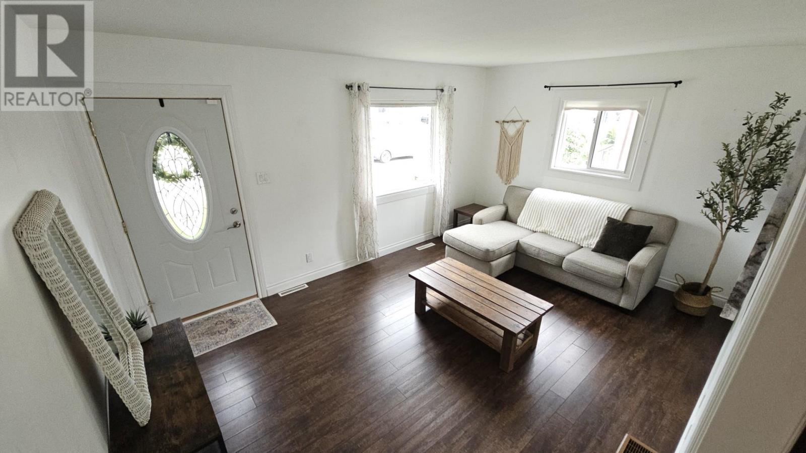 1325 Wallbridge Ave, Thunder Bay, Ontario  P7E 3K7 - Photo 3 - TB2602086