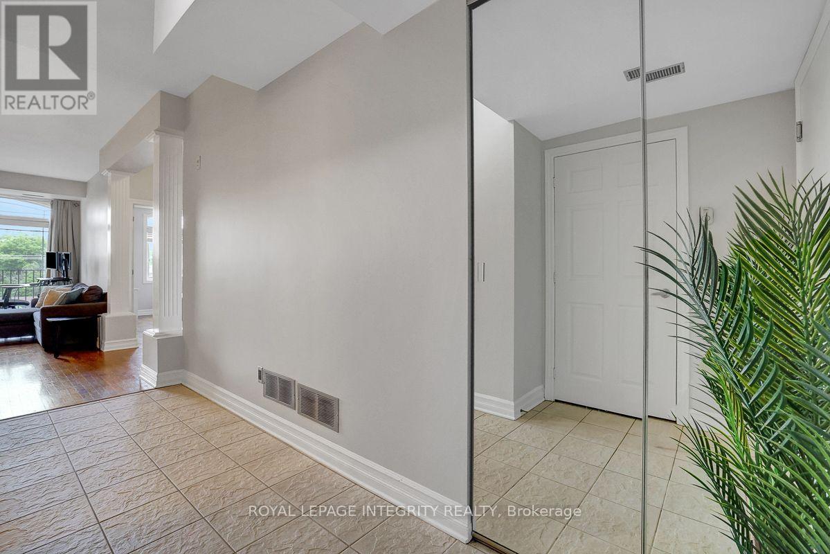 711 Churchill Avenue N, Ottawa, Ontario K1Z 5G6 - Photo 2 - X13625554